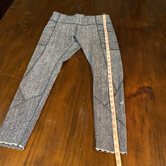 LULULEMON REFLECTIVE YOGA PANTS🍋 - Picture 7 of 15